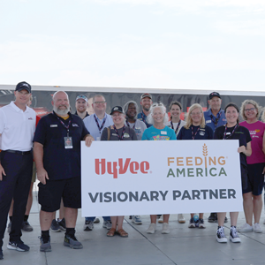 A group of Hy-Vee employees Feeding America 